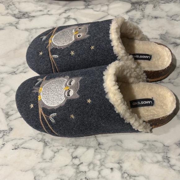 Lands' End Charcoal Owl Slippers - Picture 4 of 6